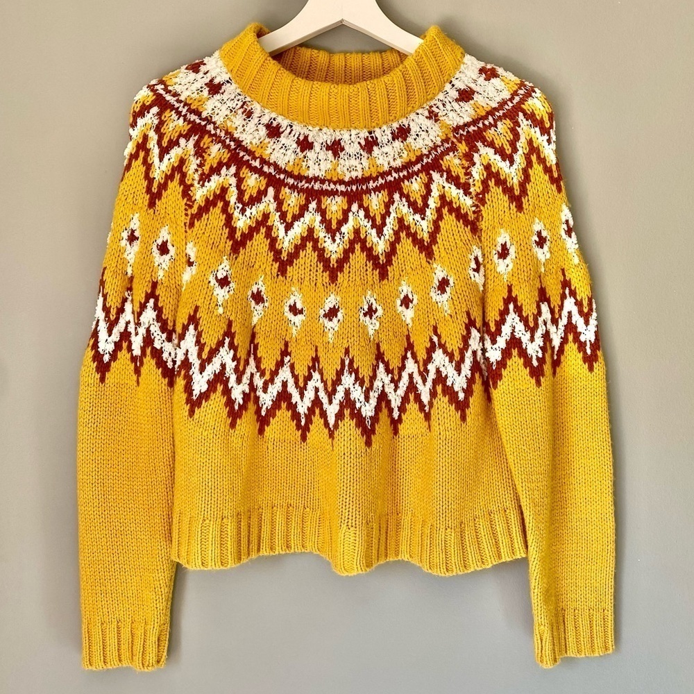 Moon & Madison Retro Yellow Brown Chevron Knit Sweater